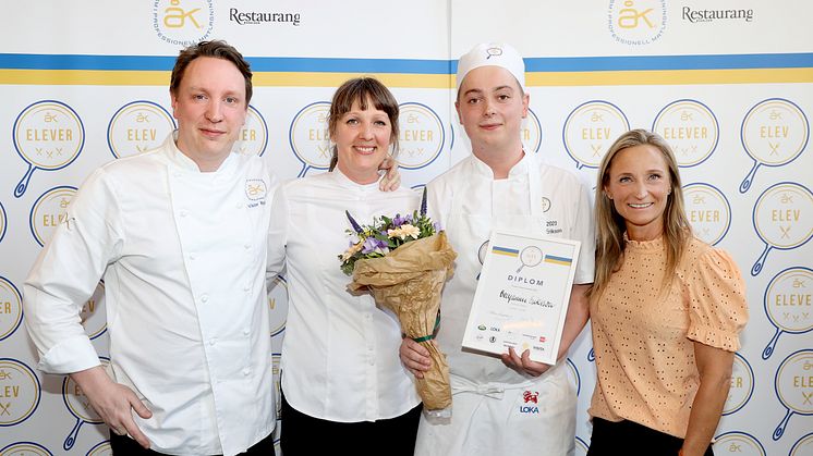 Viktor Westerlind, Ulrika Brydling, Benjamin Eriksson och Helene Kugelberg vid prisutdelningen. Foto Årets Kock/Karina Ljungdahl.