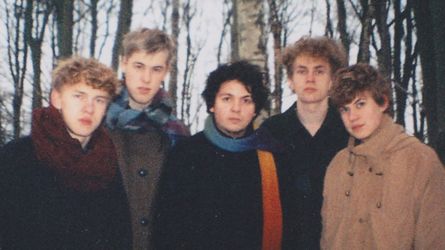 Det britiske folkrock-band Treetop Flyers medbringer danske Young Dinosaur som support