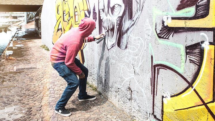 Hvordan fjerner man graffiti?