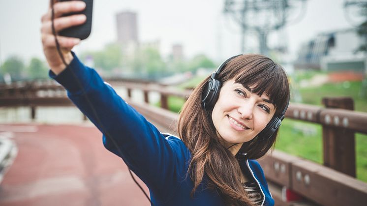 En tredjedel af danskerne er hoppet på selfiebølgen