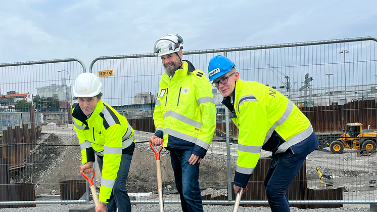 Tomas Hermansson, vd, Bonnier Fastigheter, Staffan Lorentz, projektchef för Norra Djurgårdsstaden, Stockholms stad, och Hans Lisserkers, projektutvecklingschef, Niam.