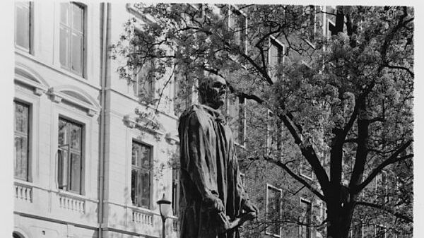 Mannen med nøkkelen av Auguste Rodin 