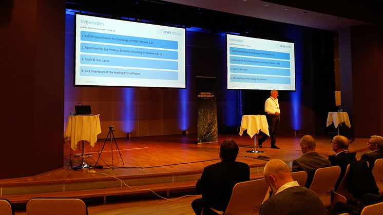 Heiner Temmen från Evonik berättade om organisationen DEXPI och hur DEXPI-konceptet används.