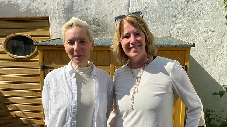 Vinnare Nadia Tolstoy, arkitekt med Johanna Frelin, vd på Riksbyggen