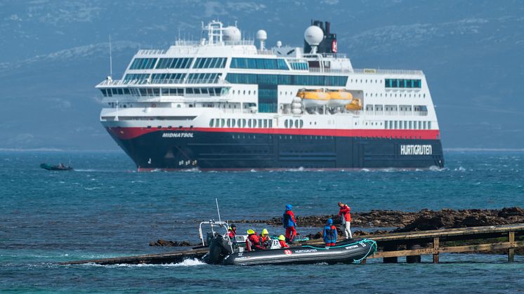 HELE KYSTEN - HELE ÅRET: Fra 2021 skal Hurtigruten starte ekspedisjonsseilinger langs norskekysten - blant annet med oppgraderte MS Maud (tidligere MS Midnatsol). Foto: KARSTEN BIDSTRUP/Hurtigruten 