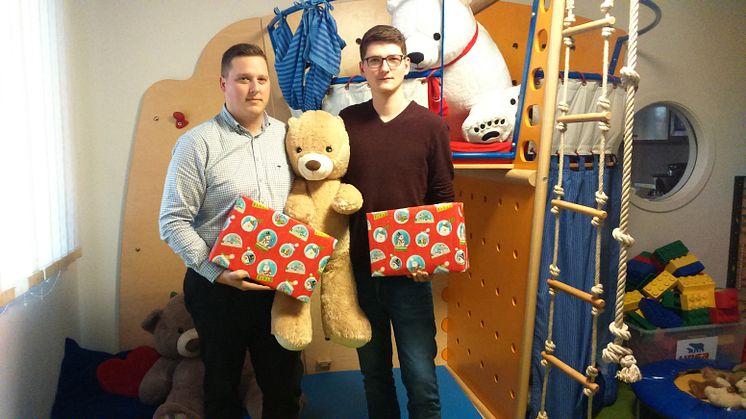 Michel und Marvin Brabender haben das Kinderhospiz Bärenherz wieder reich beschenkt