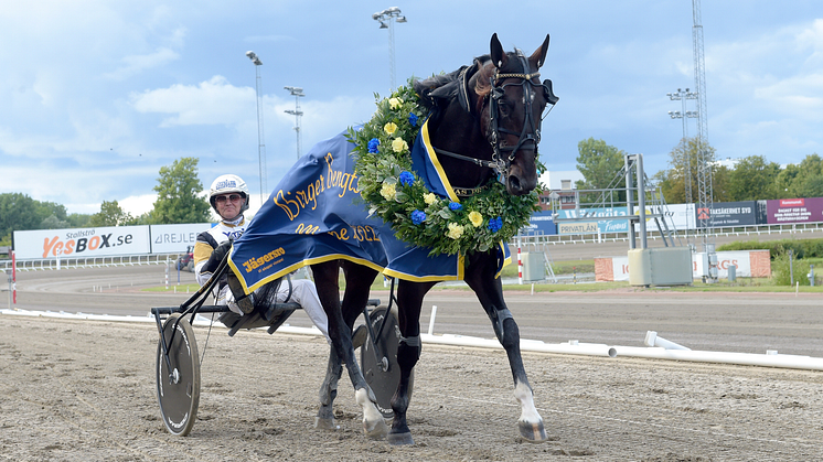 Önas Prince och Per Nordström säkrade sin plats i STL Open genom segern i Birger Bengtssons Minne på Jägersro i lördags. Foto: TR Bild. 