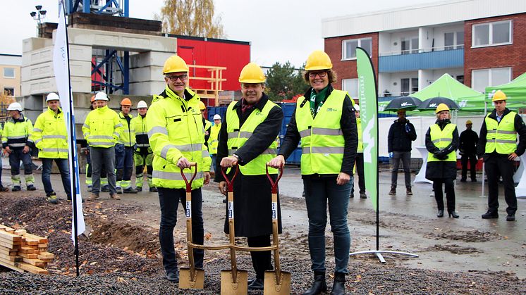 På bilden ser vi Mattias Carlsson, Mikael Granath och Carin Berggren.