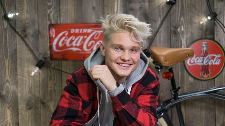 Benjamin on yksi CokeTV:n suomalaisista juontajista