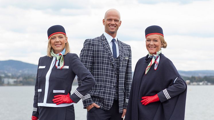 Norwegian lancerer nye ”Dreamliner”-uniformer designet af Moods of Norway