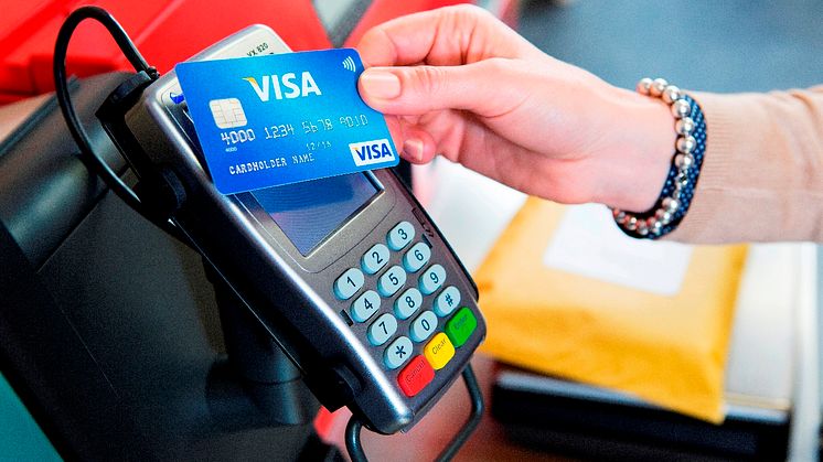 Peste jumătate dintre plățile cu carduri Visa în Europa sunt contactless