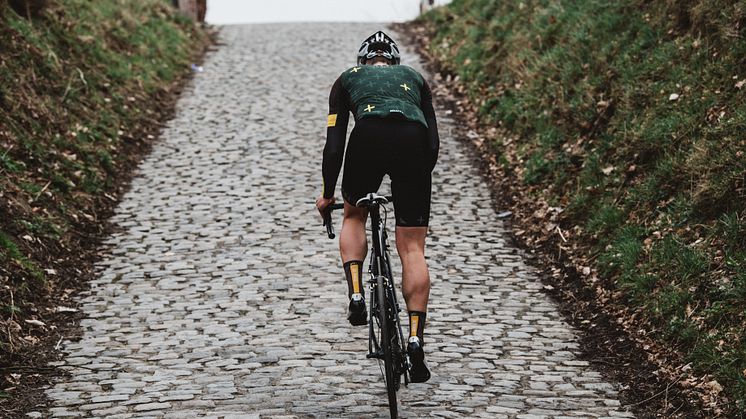 Craft celebrates the world’s most legendary  cycling races – launches Monuments collection
