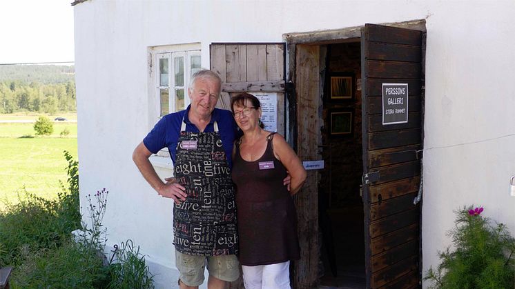 Carl-Eric och Eva Persson hälsar välkomna till Perssons Magasin i sommar.