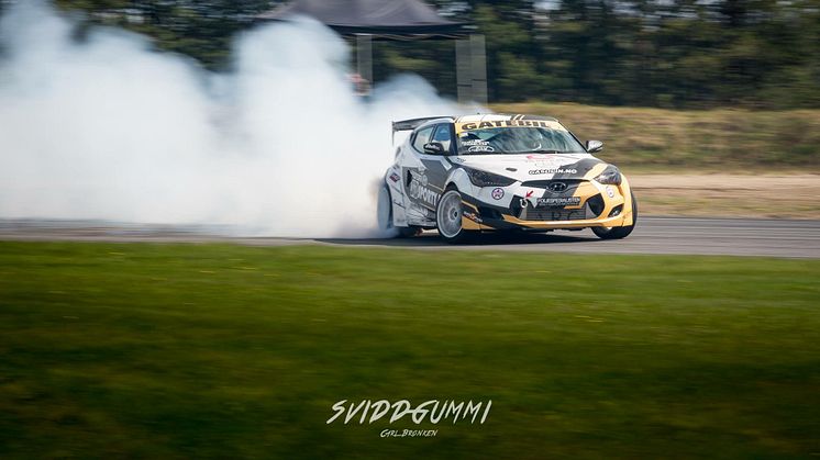 Veloster drifting