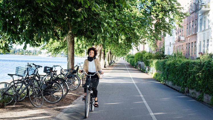 ﻿Bra cykelinfrastruktur får fler att cykla både mer och längre sträckor. Det visar ny forskning från DTU och Köpenhamns Universitet som publicerats i den erkända vetenskapliga tidskriften PNAS. Forskningen har använt unika cykeldata från Hövding.