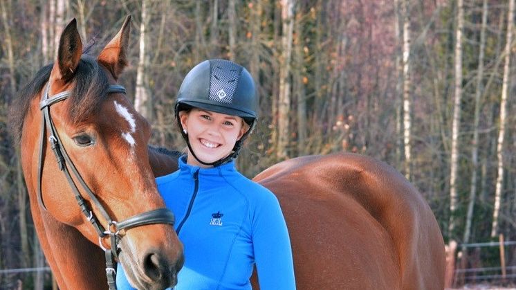 Emma Nyqvist, 17 år, från Karlstad har utsetts till Årets Ungdomsledare inom ridsporten. Foto: Privat