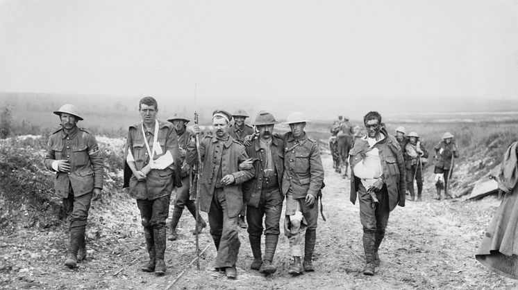 Militära misstag — British wounded Bernafay Wood 9 July 1916