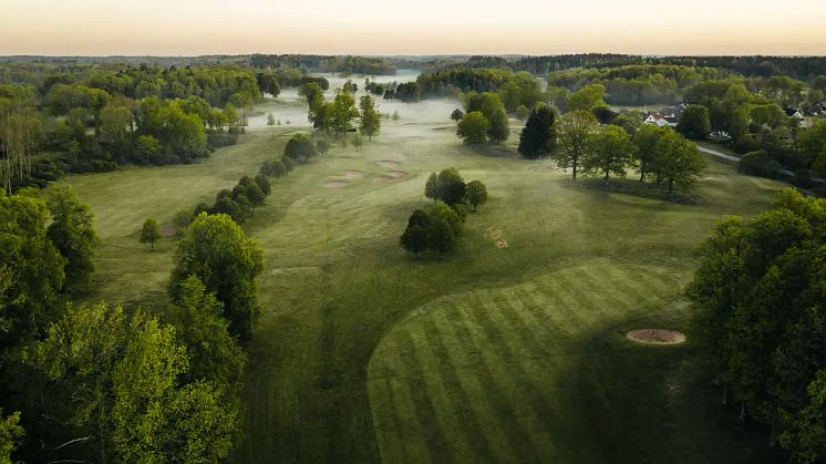 Åtvidabergs golfbana, i anslutning till hotellet