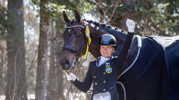 Evelina Söderström och Cilantro, foto Roland Thunholm