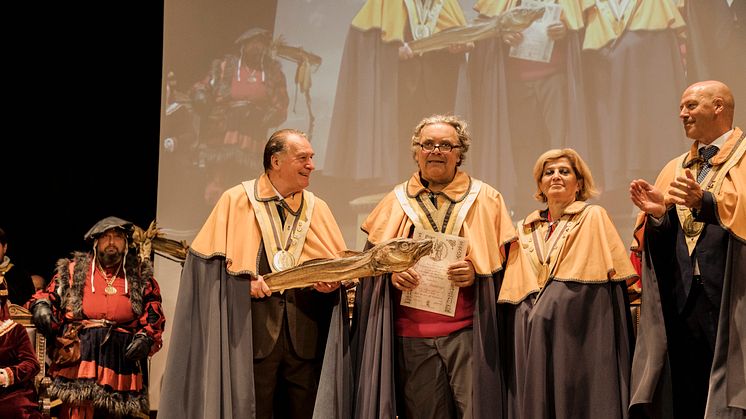 Tørrfisk i sentrum: Tørrfiskfestivaen i Sandrigo i Italia hedrer gamle tørrfisktradisjoner og historiske bånd mellom Italia og Norge. FOTO: Tørrfisk fra Lofoten