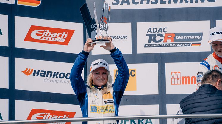 Jessica Bäckman celebrates her podiums at Sachsenring. Photos: MameMedia (free rights to use images)