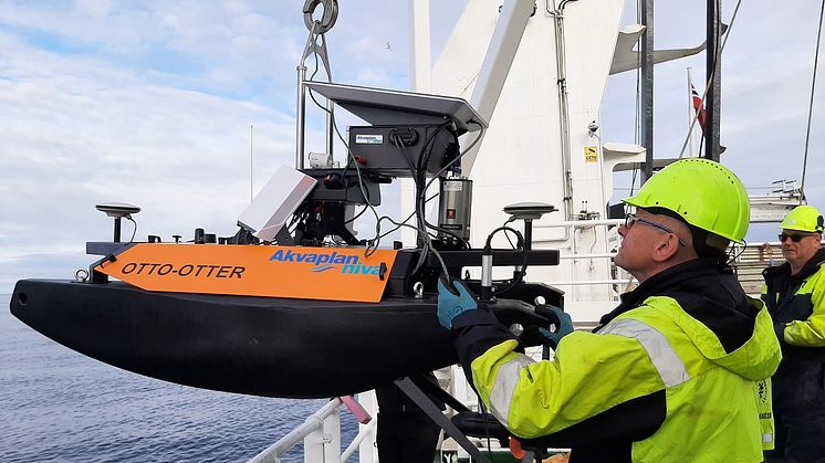 Utsett av "Otter", Polarfronten. Foto: Eva Leu/Akvaplan-niva