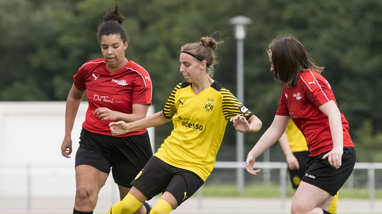 21 präsentiert Live-Streams der BVB-Frauen im Internet