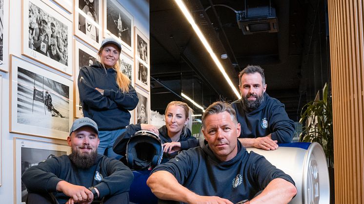 DETTE DRØMMELAGET HAR BYGGET TEAM BLÅKLÄDER SIN OLABIL!  Laget består av våre flotte ambassadører i Blåkläder-familien og selveste Kapteinen John Hammersmark kjent fra Kompani Lauritzen.