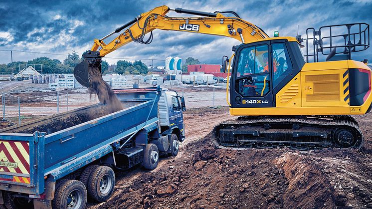 Agro Maskiners nya JCB bandgrävare på Entreprenad Live i höst