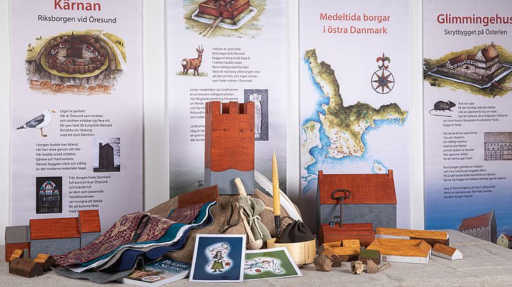 Innehållet i studielådan om medeltida borgar från Regionmuseet Skåne