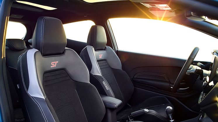 Ford Fiesta ST 2017 - interior E