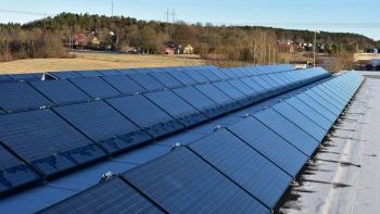 GAROs solpaneler på plats i företagsparken i Gråbo