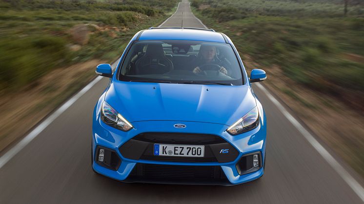 Ford akselerer produksjonen av sportsbiler for Europa når første Focus RS ruller av samlebåndet