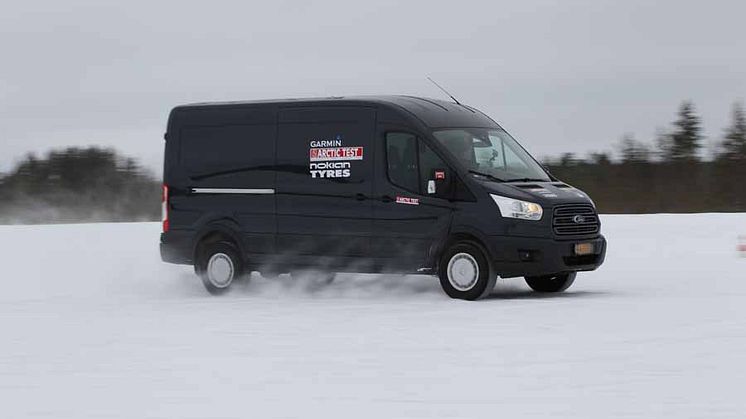 Täysin uusi Ford Transit Arctic Van Testissä