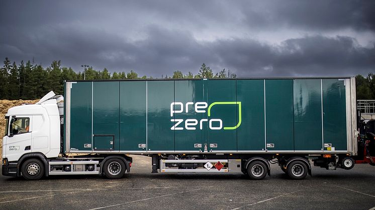 2021 tog PreZero ett aktivt val att endast köra på HVO100, en förnybar diesel som reducerar CO2-utsläppen markant.