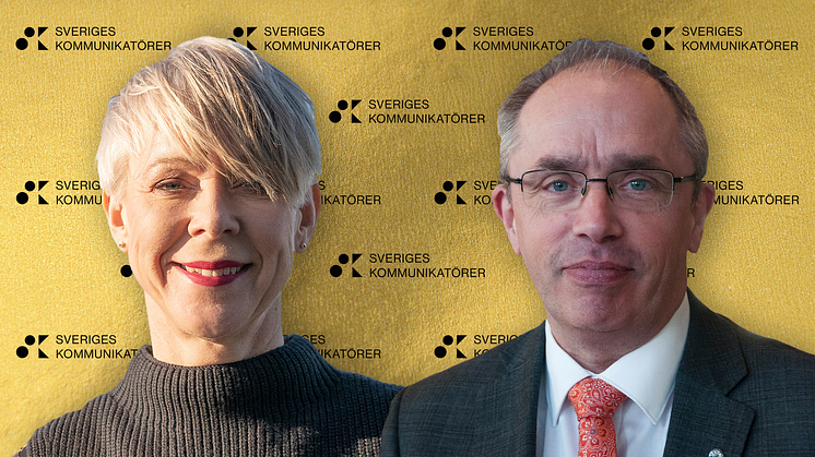 Region Skånes Anna Strömblad, Kommunikationsdirektör, och Alf Jönsson, Regiondirektör, får priset bästa digitala kommunikation.
