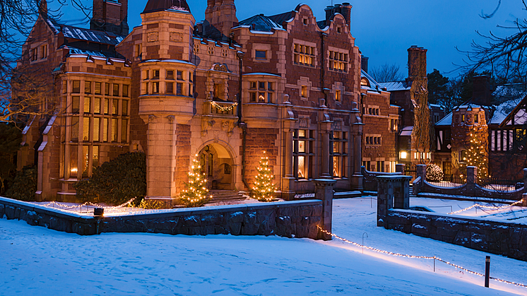 Första julmarknadshelgen gav 50000 kr till en utomhusscen i slottsträdgården