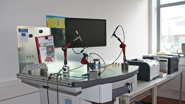 Labor für Maschinendynamik und lärmarme Konstruktion: Messplatz zur akustischen Materialprüfung
