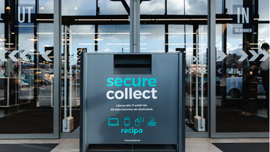 Bild: Elgigantens och Recipos säkra insamlingscontainer för mobiltelefoner och annan hemelektronik