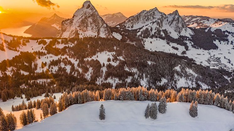 Ibergeregg im Winter (c) Schweiz Tourismus / Jan Geerk