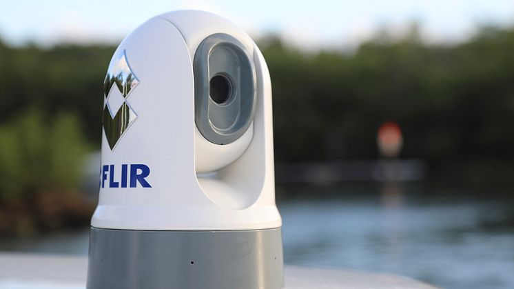De nye kompakte FLIR termiske kameraer M100/M200 muliggør øget agtpågivenhed på vandet