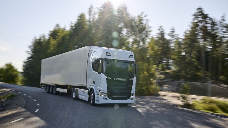 SSAB og Scania har inngått en ny intensjonsavtale om avkarbonisert stål. Det er en hovednøkkel i skiftet til et mer bærekraftig transportsystem.