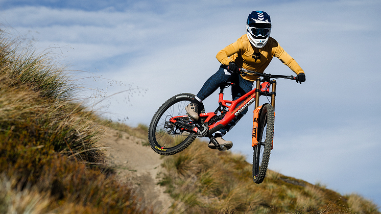 Nina Hoffmann flying in Queenstown