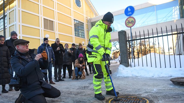 Brunnslockpoesi på plats i Umeå