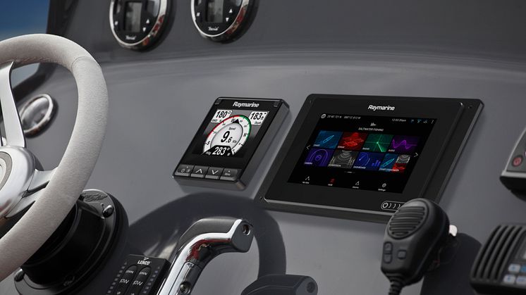 High res image - Raymarine - Upgrade from e-7 to Axiom 7