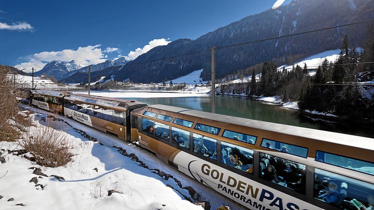 Der GoldenPass Panoramic bei Rossiniere im Genferseegebiet © Swiss Travel System www.swiss-image.ch, Fotograf:  Marcus Gyger