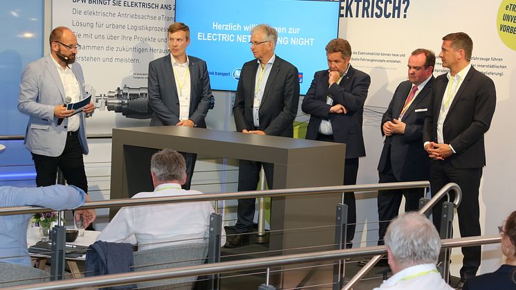 Gerhard Grünig (VerkehrsRundschau), Dr. Dustin Schöder (Deutsche Bahn), Rolf Meyer (Meyer & Meyer), Kurt Sigl (BEM), Clemens Baumgärtner (City of Munich), Markus Schell (BPW) (Source: Karel Sefrna /VerkehrsRundschau) 