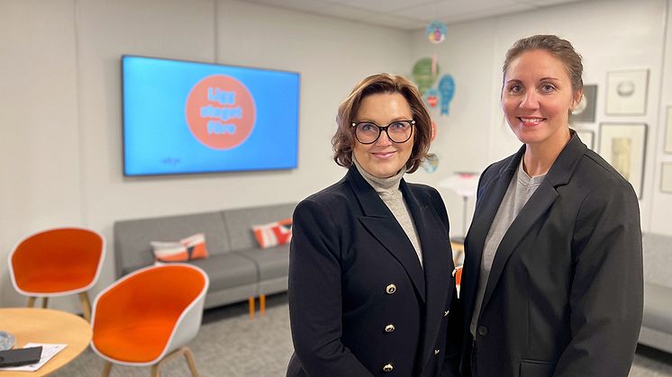 Anneli Sjömark och Anna Boström från Sparbanken Nord är tacksamma för det fina betyget från kunderna.