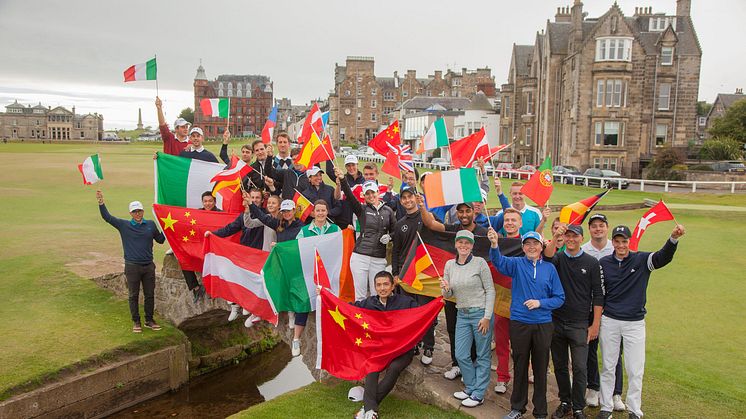 Young brokers coached by 2014 European Ryder Cup captain Paul McGinley at Allianz Golf Camp