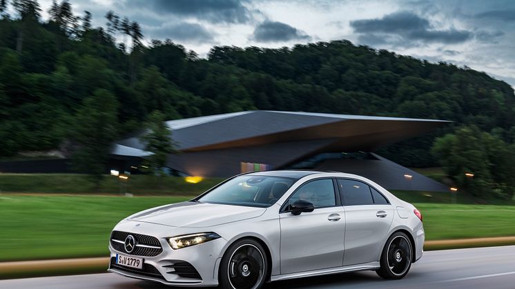 Nyt medlem af Mercedes-Benz familien: A-Klasse sedan